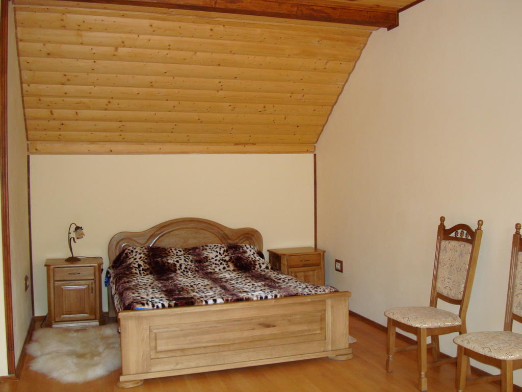 Котедж Гірський Yaremche Bilik gambar