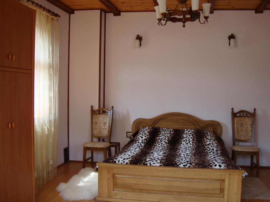 Котедж Гірський Yaremche Bilik gambar